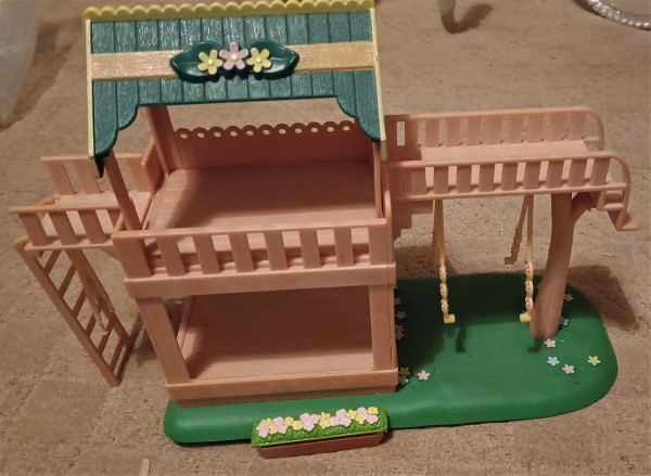 Sylvanian Family Playground - Used INCOMPLETE