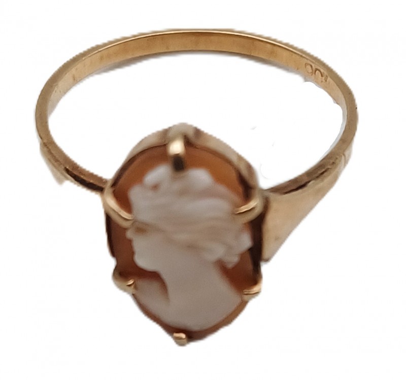 Cameo Ring 9ct Gold Vintage