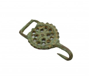 Tudor clothes fastener dress fastener 16th century copper alloy